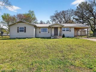 602 Martindale Lane, Pocola, OK 74902