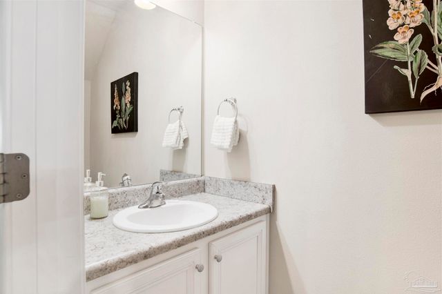 6001 Royal Port Ct, Pensacola, FL 32526