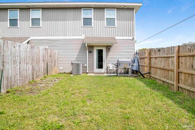 6001 Royal Port Ct, Pensacola, FL 32526