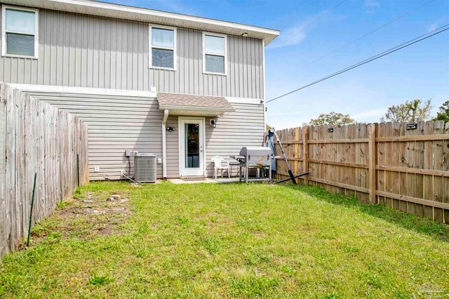 6001 Royal Port Ct, Pensacola, FL 32526