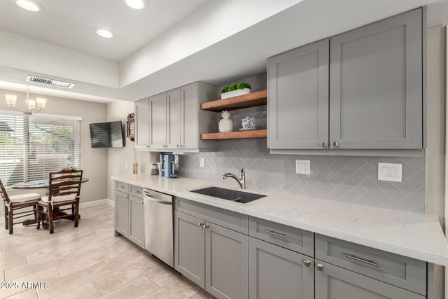 9608 W SHIPROCK Drive, Sun City, AZ 85351