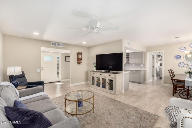 9608 W SHIPROCK Drive, Sun City, AZ 85351