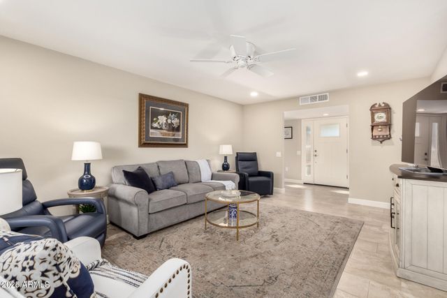 9608 W SHIPROCK Drive, Sun City, AZ 85351