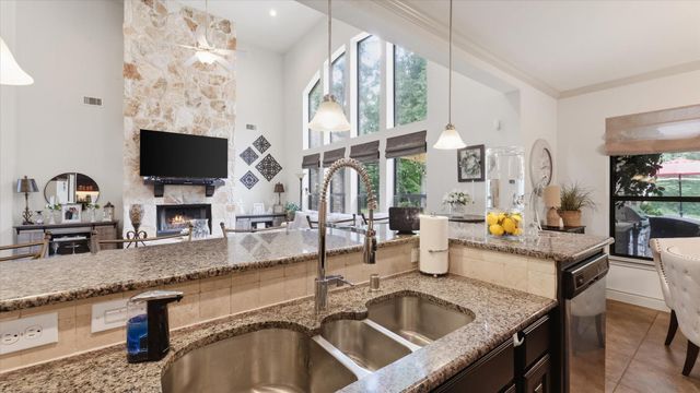 1270 Autumnwood Drive, Magnolia, TX 77354