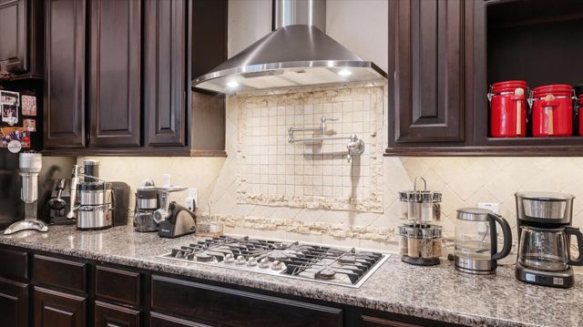 1270 Autumnwood Drive, Magnolia, TX 77354