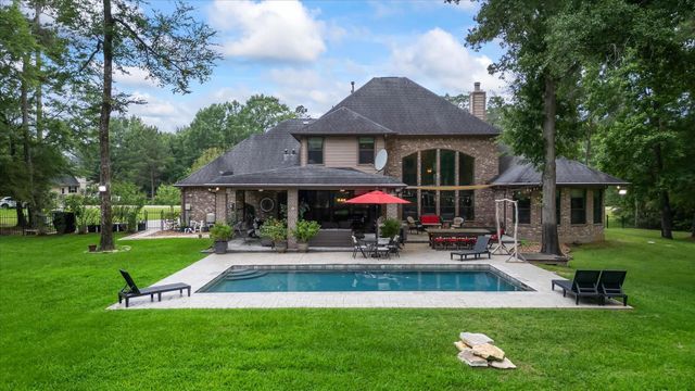 1270 Autumnwood Drive, Magnolia, TX 77354