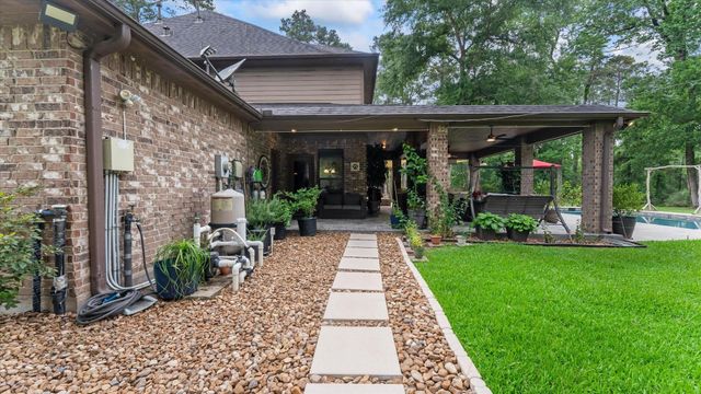 1270 Autumnwood Drive, Magnolia, TX 77354