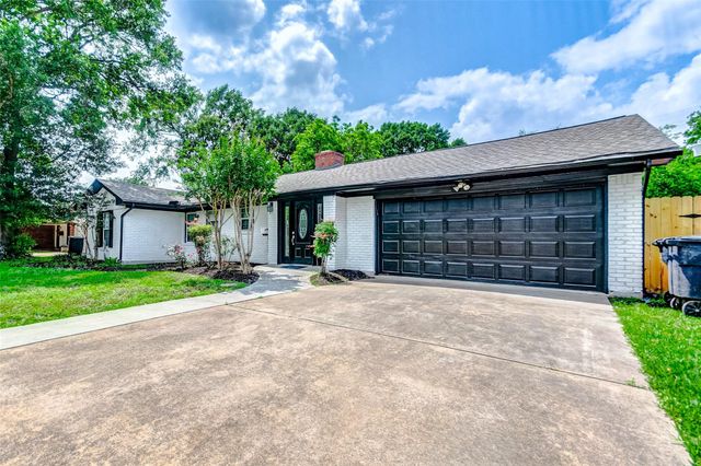 5122 W Bellfort Avenue, Houston, TX 77035