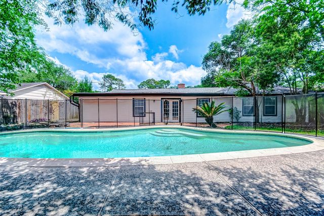 5122 W Bellfort Avenue, Houston, TX 77035