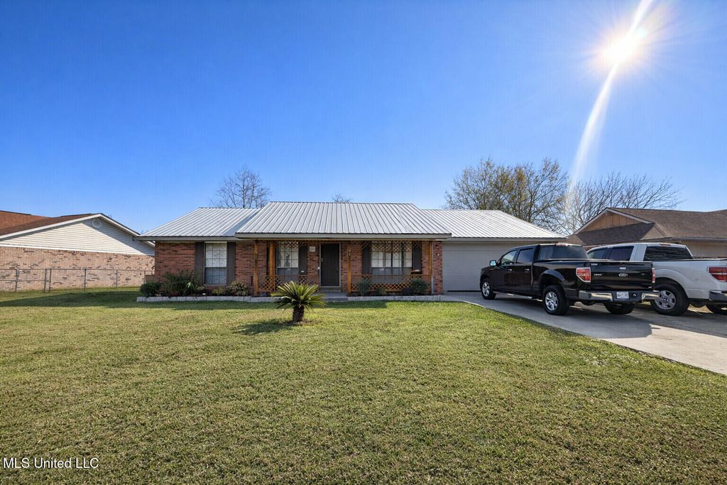 873 Carolee Circle, Biloxi, MS 39532