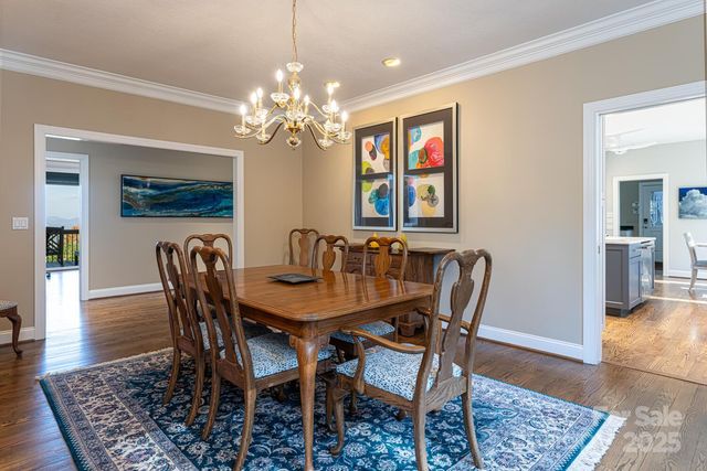 106 Woodglen Court, Flat Rock, NC 28731