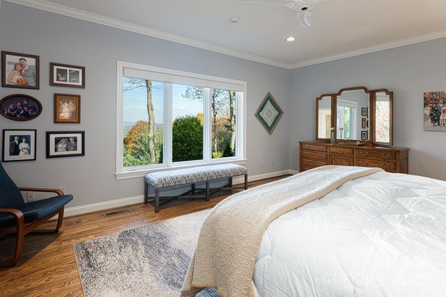 106 Woodglen Court, Flat Rock, NC 28731