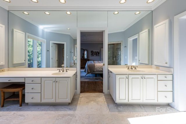 106 Woodglen Court, Flat Rock, NC 28731