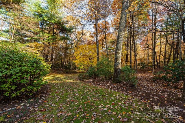 106 Woodglen Court, Flat Rock, NC 28731