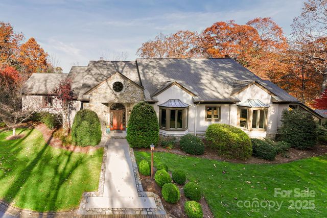 106 Woodglen Court, Flat Rock, NC 28731