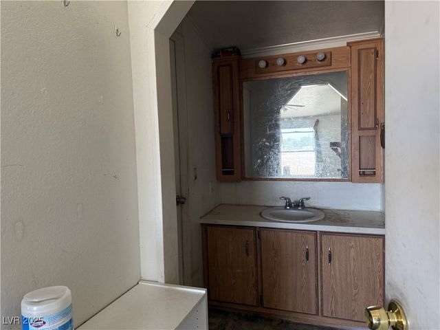 551 Cynthia Street, Pahrump, NV 89048