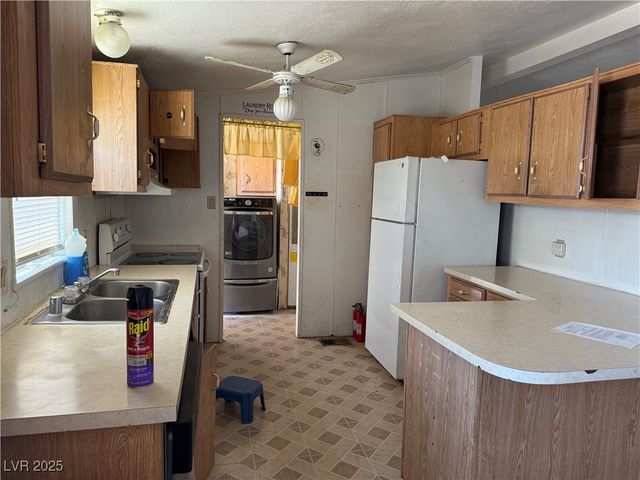 551 Cynthia Street, Pahrump, NV 89048
