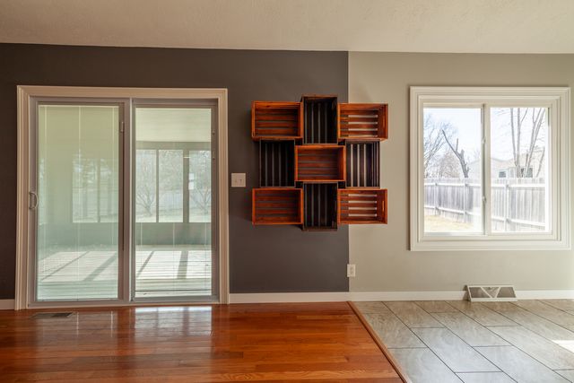 976 Prescott Drive, Rockford, IL 61108