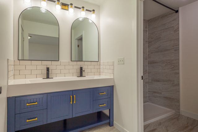 976 Prescott Drive, Rockford, IL 61108