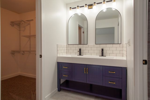 976 Prescott Drive, Rockford, IL 61108