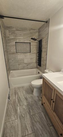 976 Prescott Drive, Rockford, IL 61108