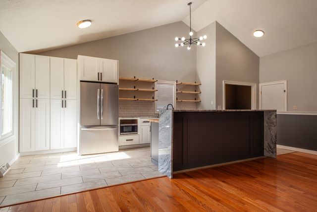 976 Prescott Drive, Rockford, IL 61108