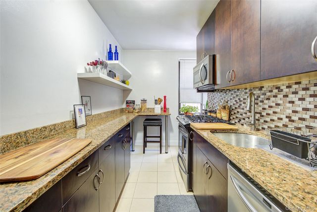 34-20 78th Street 3F, Jackson Heights, NY 11372