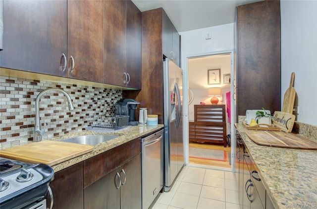 34-20 78th Street 3F, Jackson Heights, NY 11372