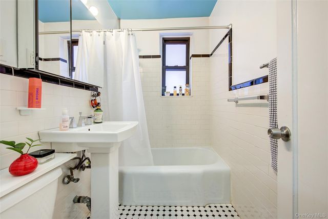 34-20 78th Street 3F, Jackson Heights, NY 11372