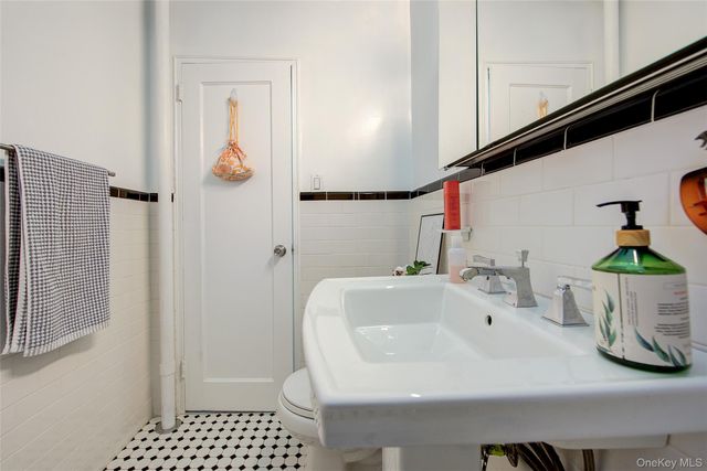 34-20 78th Street 3F, Jackson Heights, NY 11372