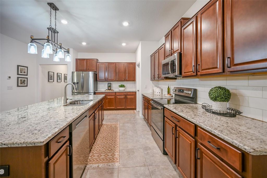 Image 11 of property listing at 5109 OLANO STREET, Palmetto, FL 34221