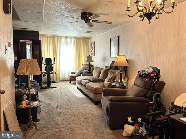 2317 S 9TH ST, Philadelphia, PA 19148