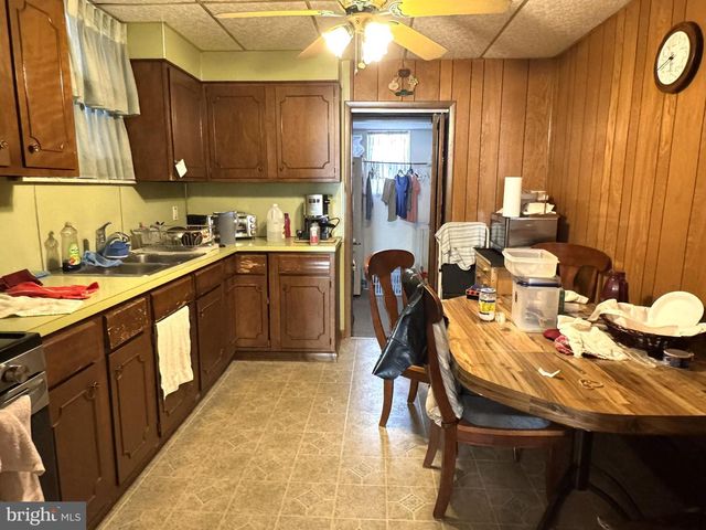 2317 S 9TH ST, Philadelphia, PA 19148