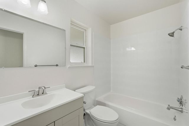 2016 Westboro Lane, Manteca, CA 95336