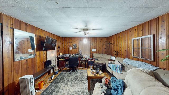 290 W 22nd Street, Fayetteville, AR 72701