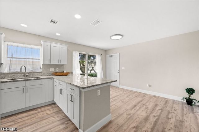 1345 SE 40th TER 2E, Cape Coral, FL 33904