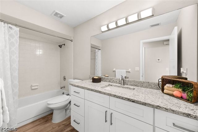 1345 SE 40th TER 2E, Cape Coral, FL 33904
