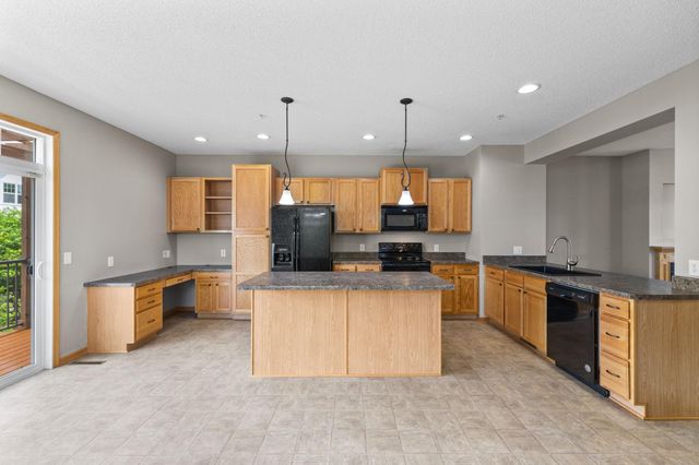 11941 Emery Village Drive N 2101, Champlin, MN 55316