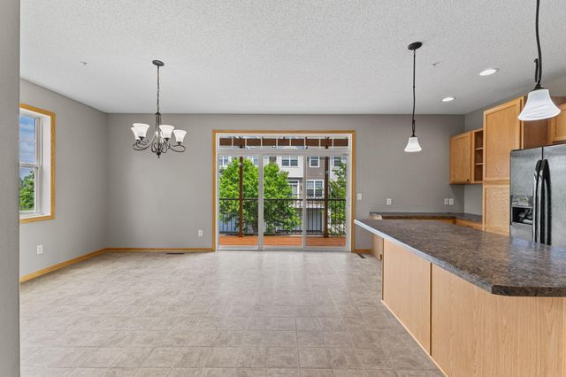 11941 Emery Village Drive N 2101, Champlin, MN 55316