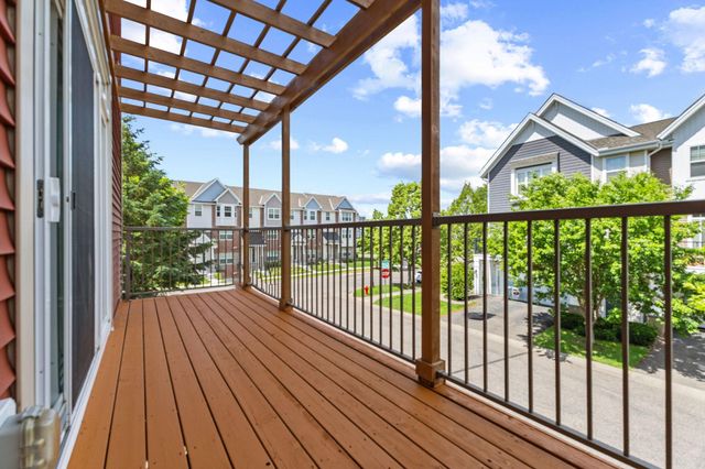 11941 Emery Village Drive N 2101, Champlin, MN 55316