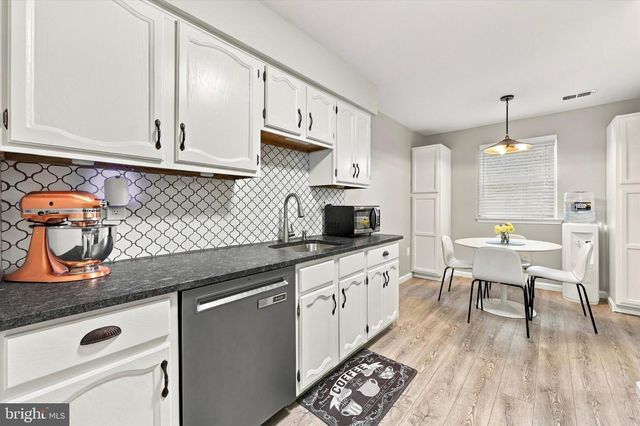 14 HATTARAS CT, Bordentown, NJ 08505