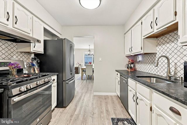 14 HATTARAS CT, Bordentown, NJ 08505