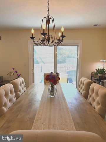 14 HATTARAS CT, Bordentown, NJ 08505