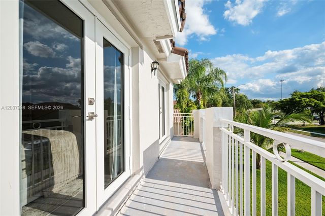 131 NW 187th Ave, Pembroke Pines, FL 33029