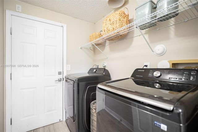 131 NW 187th Ave, Pembroke Pines, FL 33029