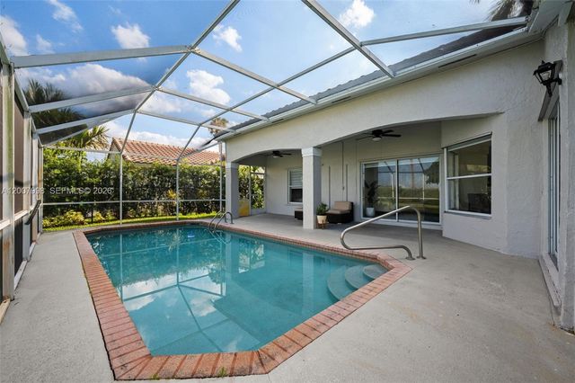 131 NW 187th Ave, Pembroke Pines, FL 33029