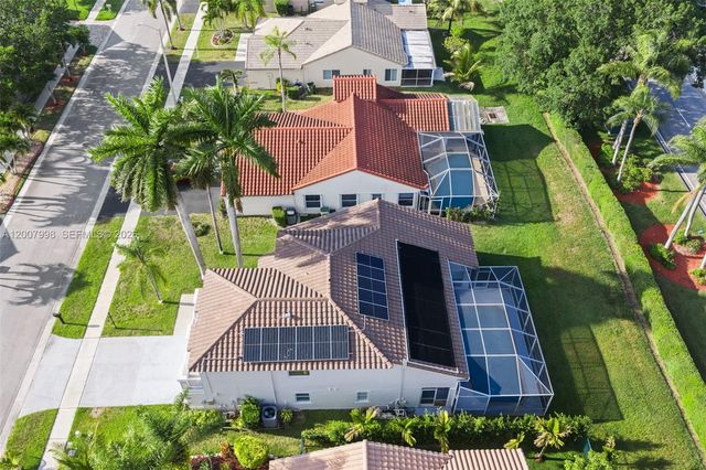 131 NW 187th Ave, Pembroke Pines, FL 33029