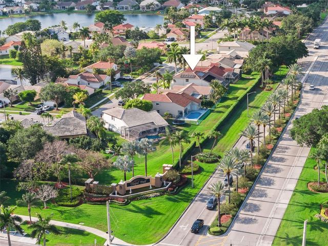 131 NW 187th Ave, Pembroke Pines, FL 33029