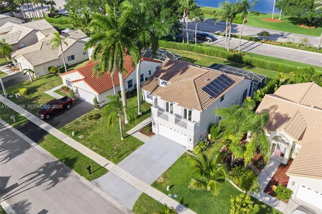 131 NW 187th Ave, Pembroke Pines, FL 33029