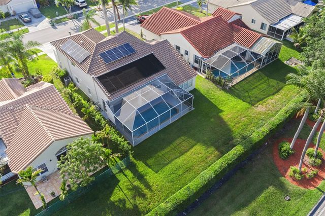 131 NW 187th Ave, Pembroke Pines, FL 33029